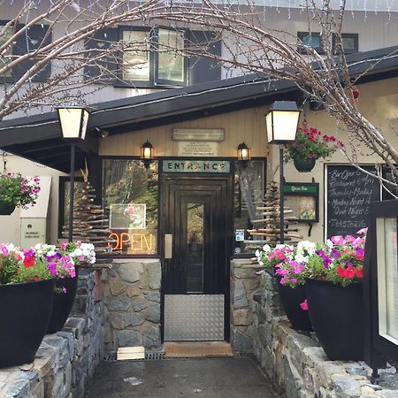 Black Bear Inn Тредбо Экстерьер фото